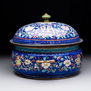 A Chinese Canton enamel three-piece warming bowl or tureen, Qianlong — 照片 6