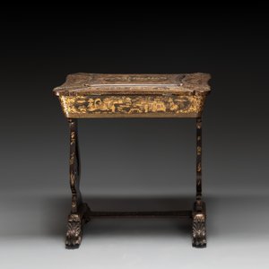 A Chinese Canton export gilt-lacquered sewing table with accessories, 19th C. — foto 6