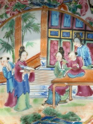 A Chinese Canton famille rose 11-piece tea service, 19th C. — photo 42