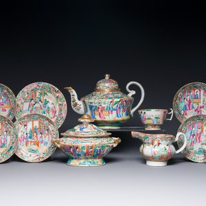 A Chinese Canton famille rose 11-piece tea service, 19th C. — photo 1