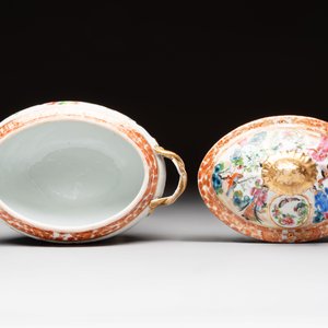 A Chinese Canton famille rose 12-piece diner service with figural design, 19th C. — photo 18