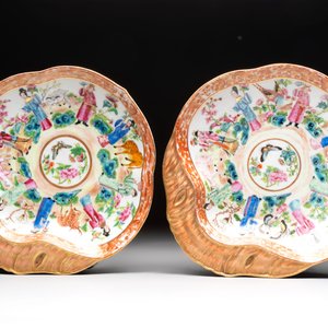 A Chinese Canton famille rose 12-piece diner service with figural design, 19th C. — photo 8