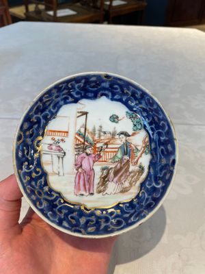 A Chinese Canton famille rose 18-piece 'mandarin subject' tea service, Qianlong — foto 18
