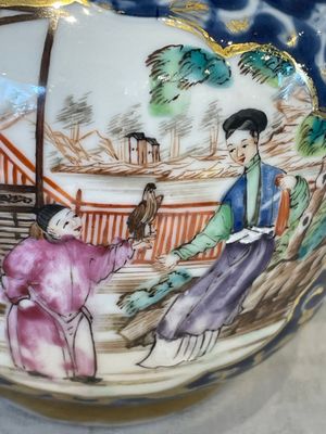 A Chinese Canton famille rose 18-piece 'mandarin subject' tea service, Qianlong — foto 9