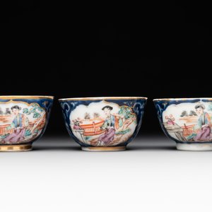 A Chinese Canton famille rose 18-piece 'mandarin subject' tea service, Qianlong — foto 22
