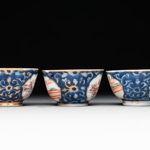 A Chinese Canton famille rose 18-piece 'mandarin subject' tea service, Qianlong — foto 23