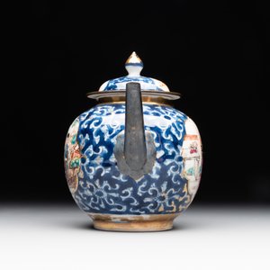 A Chinese Canton famille rose 18-piece 'mandarin subject' tea service, Qianlong — foto 3