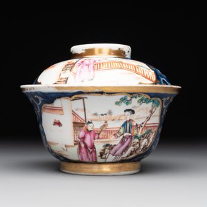 A Chinese Canton famille rose 18-piece 'mandarin subject' tea service, Qianlong — foto 8