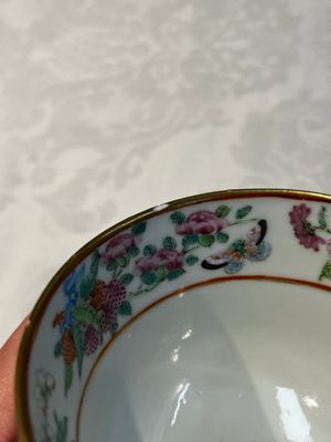 A Chinese Canton famille rose 20-piece tea service with figural design, 19th C. — photo 132