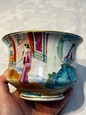 A Chinese Canton famille rose 20-piece tea service with figural design, 19th C. — photo 27