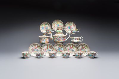 A Chinese Canton famille rose 20-piece tea service with figural design, 19th C.