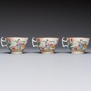 A Chinese Canton famille rose 20-piece tea service with figural design, 19th C. — photo 20