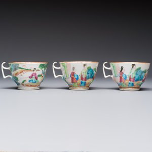A Chinese Canton famille rose 20-piece tea service with figural design, 19th C. — photo 26