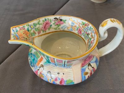 A Chinese Canton famille rose 24-piece tea service, 19th C. — 照片 17