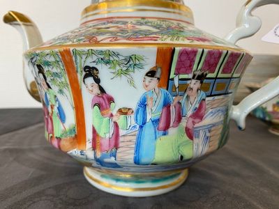 A Chinese Canton famille rose 24-piece tea service, 19th C. — 照片 3