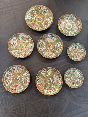 A Chinese Canton famille rose 38-piece tea service, 19th C. — photo 54
