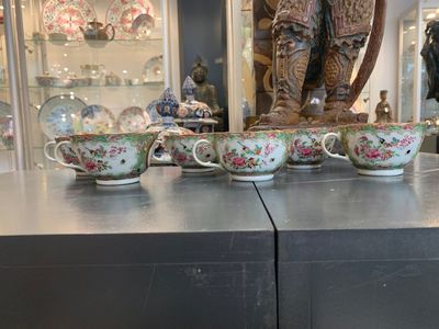 A Chinese Canton famille rose 62-piece Scottish market Ormiston armorial tea service, 19th C. — photo 16