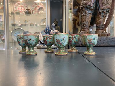 A Chinese Canton famille rose 62-piece Scottish market Ormiston armorial tea service, 19th C. — photo 19