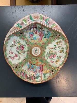A Chinese Canton famille rose 62-piece Scottish market Ormiston armorial tea service, 19th C. — photo 5