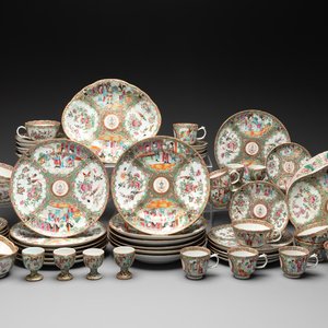 A Chinese Canton famille rose 62-piece Scottish market Ormiston armorial tea service, 19th C. — photo 1