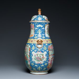 A Chinese Canton famille rose blue-ground vase and cover, 19th C. — 照片 4