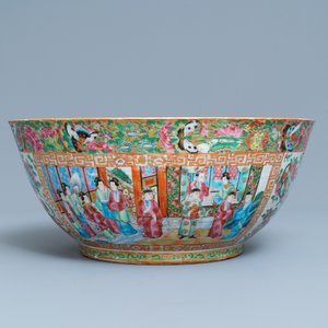 A Chinese Canton famille rose bowl, 19th C. — 照片 4