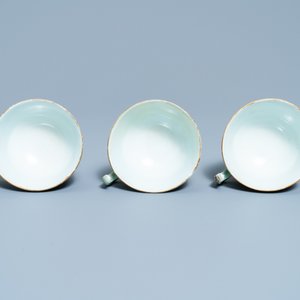 A Chinese Canton famille rose celadon-ground service, 19th C. — 照片 36
