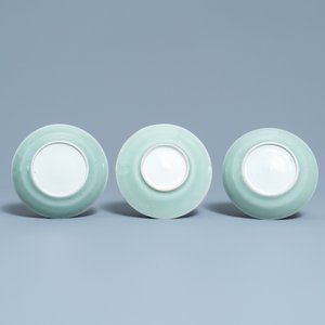 A Chinese Canton famille rose celadon-ground service, 19th C. — 照片 7