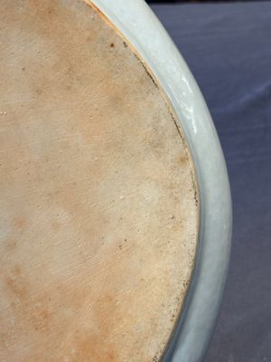 A Chinese Canton famille rose dish with a lady, servant and pheasants, 19th C. — foto 10