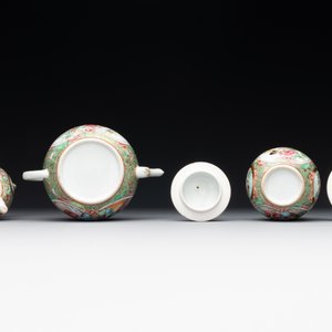 A Chinese Canton famille rose four-piece tea service, 19th C. — photo 7