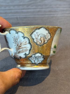 A Chinese Canton famille rose gilt-decorated cup and saucer and a famille verte tazza, 19th C. — photo 13