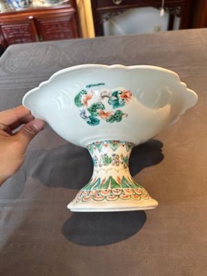 A Chinese Canton famille rose gilt-decorated cup and saucer and a famille verte tazza, 19th C. — photo 27