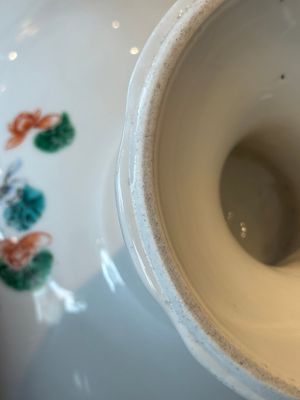 A Chinese Canton famille rose gilt-decorated cup and saucer and a famille verte tazza, 19th C. — photo 31