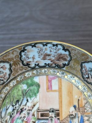 A Chinese Canton famille rose gilt-decorated cup and saucer and a famille verte tazza, 19th C. — photo 5