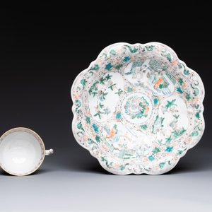 A Chinese Canton famille rose gilt-decorated cup and saucer and a famille verte tazza, 19th C. — photo 2