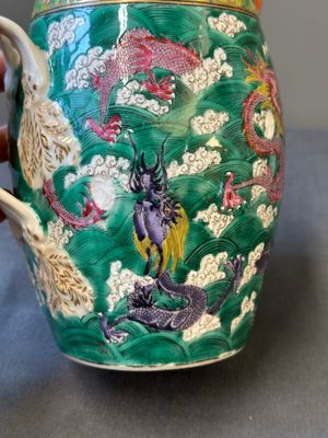A Chinese Canton famille rose green-ground 'dragon' jug and a 'Seven Sages of the Bamboo Grove' plate, 19th C. — 照片 21