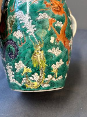 A Chinese Canton famille rose green-ground 'dragon' jug and a 'Seven Sages of the Bamboo Grove' plate, 19th C. — 照片 23