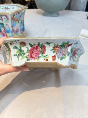 A Chinese Canton famille rose hexagonal planter and stand with narrative design — photo 15