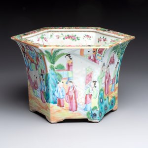 A Chinese Canton famille rose hexagonal planter and stand with narrative design — photo 4