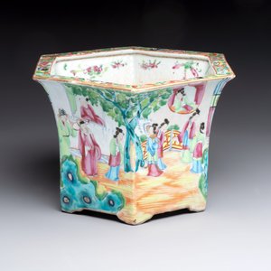 A Chinese Canton famille rose hexagonal planter and stand with narrative design — photo 5