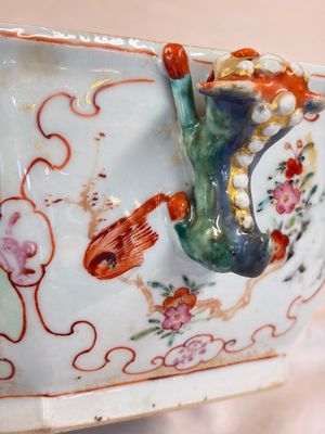 A Chinese Canton famille rose hexagonal tureen and cover, Qianlong — foto 9