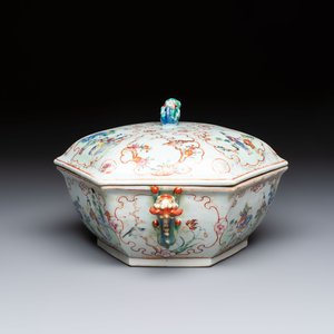 A Chinese Canton famille rose hexagonal tureen and cover, Qianlong — foto 4