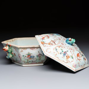A Chinese Canton famille rose hexagonal tureen and cover, Qianlong — foto 5