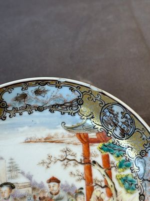 A Chinese Canton famille rose 'mandarin subject' covered teapot and a pair of saucers, Qianlong — photo 5