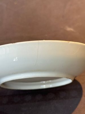 A Chinese Canton famille rose 'mandarin subject' covered teapot and a pair of saucers, Qianlong — photo 7
