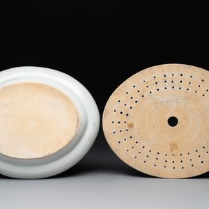 A Chinese Canton famille rose 'mandarin subject' oval dish, a strainer, a covered tureen and stand, 19th C. — 照片 9