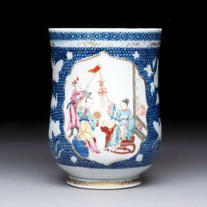 A Chinese Canton famille rose 'Mandarin Subject' tankard, Qianlong — photo 2