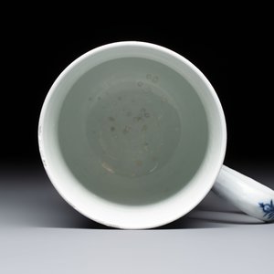 A Chinese Canton famille rose 'Mandarin Subject' tankard, Qianlong — photo 6