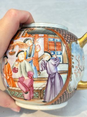 A Chinese Canton famille rose 'mandarin subject' teapot, Qianlong — photo 11