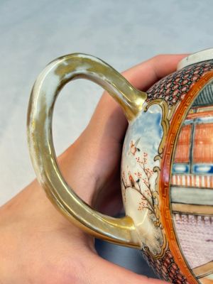 A Chinese Canton famille rose 'mandarin subject' teapot, Qianlong — photo 13